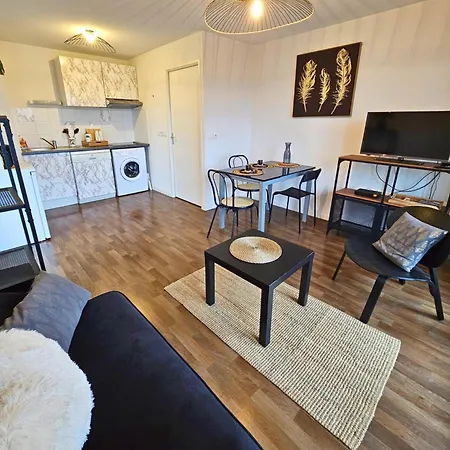 Cosy Appartement Equipe Avec Terrasse, Wifi Pont-de-la-Maye Exterior foto