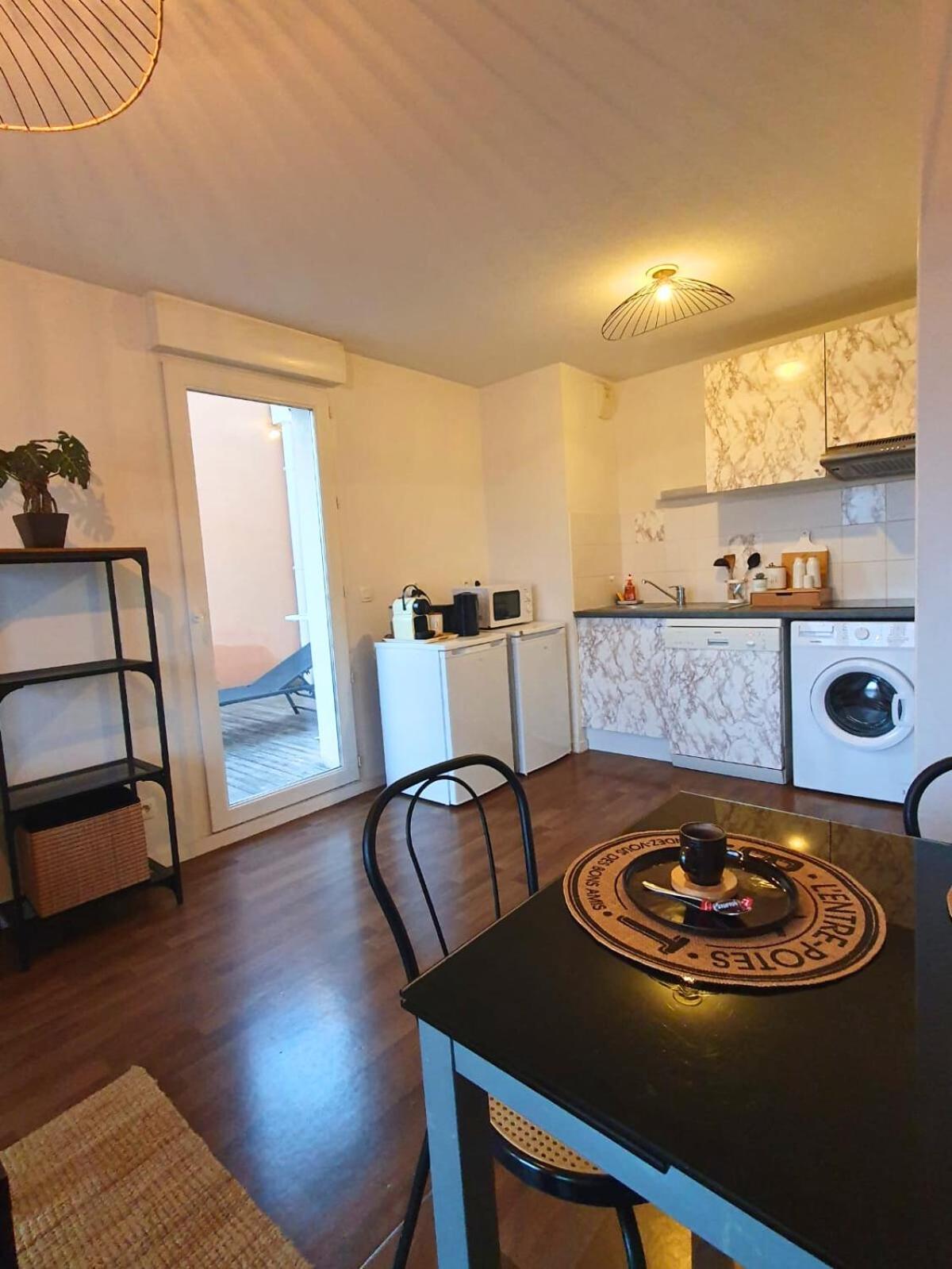 Cosy Equipe Avec Terrasse, Wifi * Pont-de-la-Maye